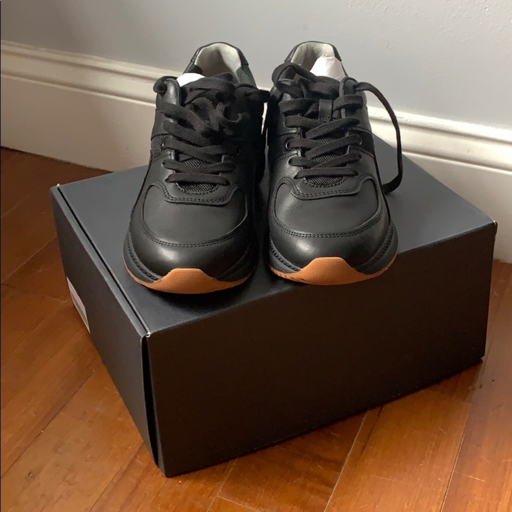 Everlane The Trainer Black NWT